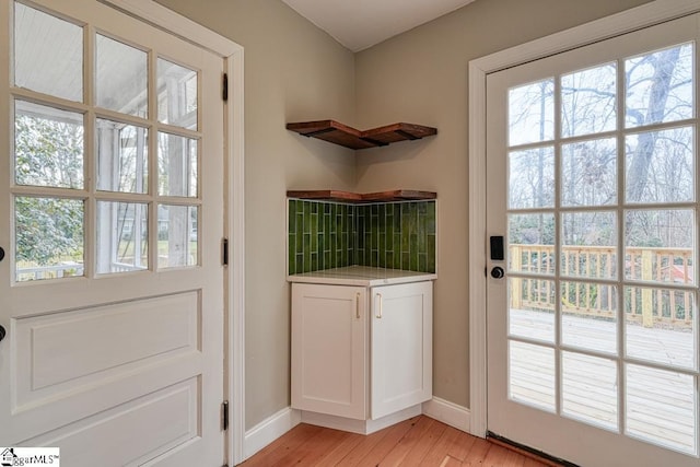506 Parkview Dr, Spartanburg, SC 29302 - doorway to outside with light wood-style flooring and baseboards