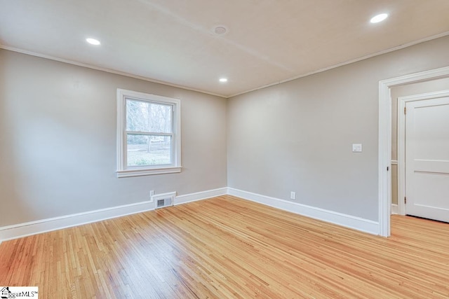 506 Parkview Dr, Spartanburg, SC 29302 - empty room featuring visible vents, baseboards, light wood-type flooring, and recessed lighting