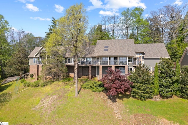 902 Altamont Rd, Greenville, SC 29609 - back of property with a lawn