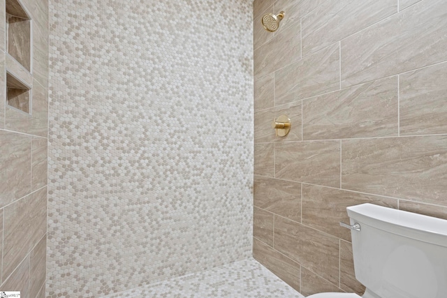 902 Altamont Rd, Greenville, SC 29609 - full bathroom featuring toilet and tiled shower