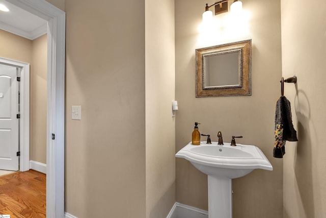 bathroom with baseboards