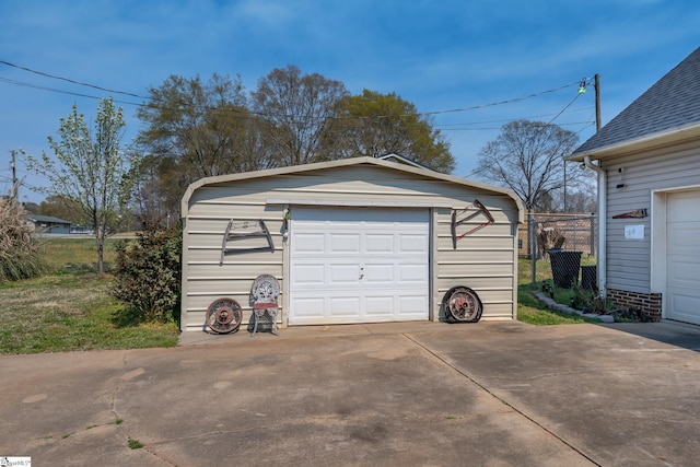 100 Sonora Dr, Easley, SC 29640 - detached garage with fence