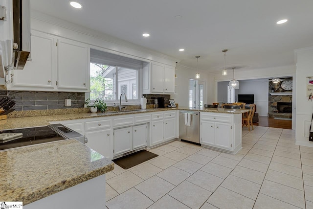 105 Berrywood Ct, Greer, SC 29650 - kitchen with a sink, a peninsula, ornamental molding, dishwasher, and backsplash