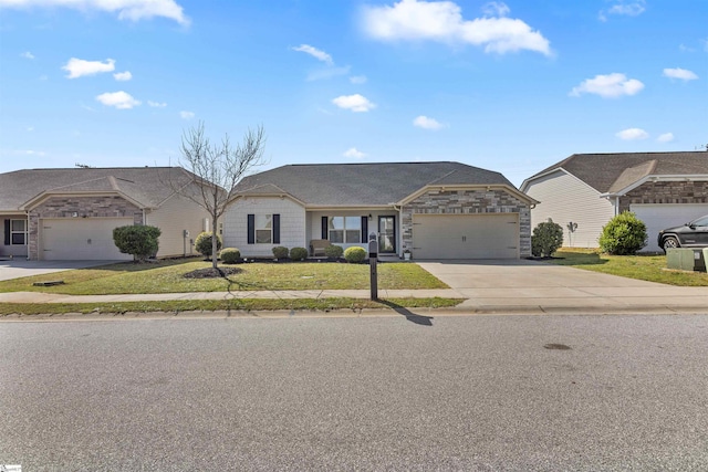 122 Barred Owl Dr, Fountain Inn, SC 29644 - view of front of house featuring an attached garage, a front lawn, and concrete driveway