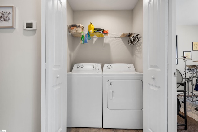 122 Barred Owl Dr, Fountain Inn, SC 29644 - laundry room with laundry area and washer and clothes dryer