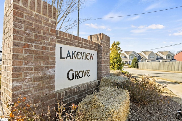 17 Starlake Rd, Simpsonville, SC 29681 - community / neighborhood sign with fence