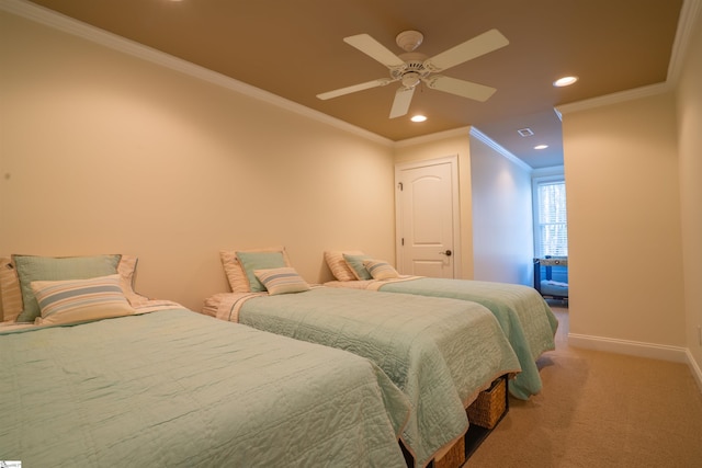 carpeted bedroom featuring ceiling fan, ornamental molding, visible vents, recessed lighting, and baseboards