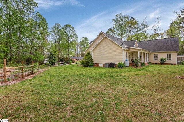 exterior space with a porch