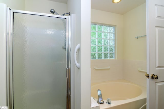 15 Red Cedar Ct, Simpsonville, SC 29681 - bathroom featuring a shower stall and a garden tub