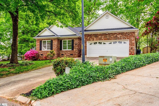 15 Red Cedar Ct, Simpsonville, SC 29681 - single story home with crawl space, roof with shingles, brick siding, a garage, and concrete driveway