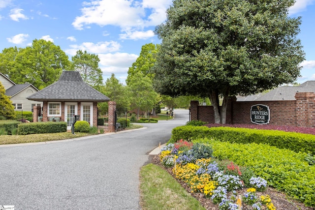 47 Park Vista Way, Greenville, SC 29617 - view of road featuring a gated entry