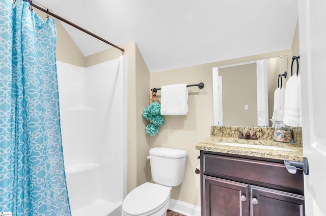 full bath with a shower with curtain, toilet, vanity, baseboards, and lofted ceiling