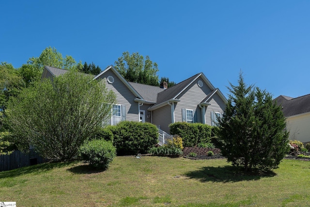 38 River Park Ln, Taylors, SC 29687 - ranch-style home featuring a chimney and a front yard