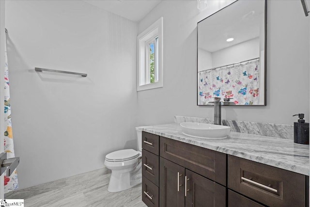 308 Pineridge Dr, Spartanburg, SC 29303 - full bath featuring a shower with shower curtain, wood finished floors, toilet, and vanity
