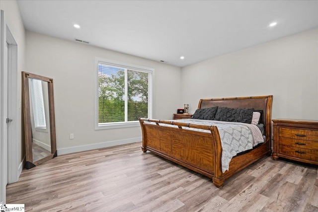 308 Pineridge Dr, Spartanburg, SC 29303 - bedroom with light wood finished floors, baseboards, visible vents, and recessed lighting