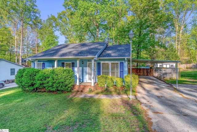 506 Willow Branch Dr, Simpsonville, SC 29680 - view of front of property featuring driveway, a carport, fence, and a front yard