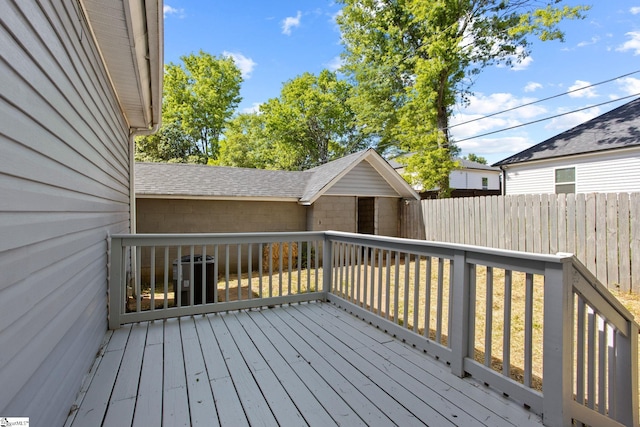 deck featuring fence