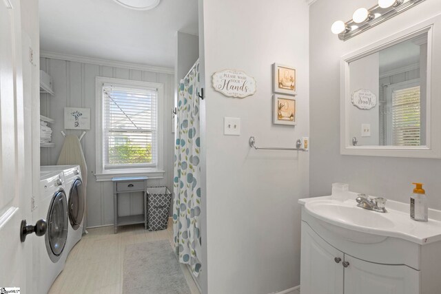 210 Keith Dr, Greenville, SC 29607 - full bathroom with baseboards, independent washer and dryer, a shower with shower curtain, crown molding, and vanity