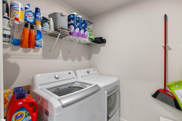 12 Hargrove Ct, Greenville, SC 29617 - washroom with washer and clothes dryer and laundry area