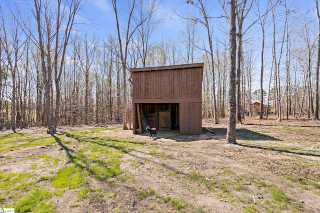 view of outdoor structure with an outdoor structure