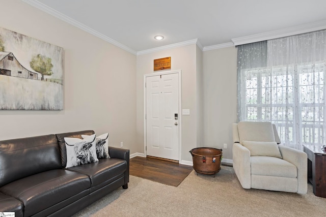 living room featuring recessed lighting, carpet flooring, baseboards, and ornamental molding