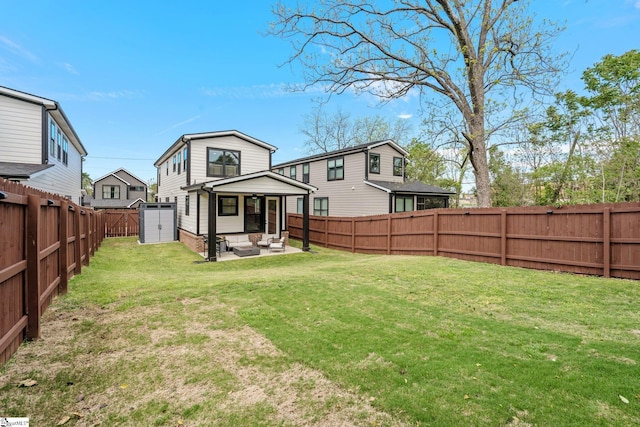 view of yard featuring a fenced backyard and a patio area