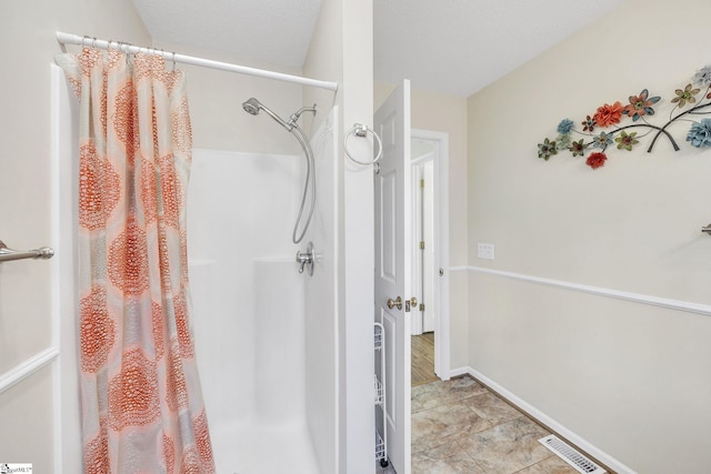 112 Jocassee Falls Rd, Salem, SC 29676 - full bathroom featuring baseboards, visible vents, and a shower with shower curtain