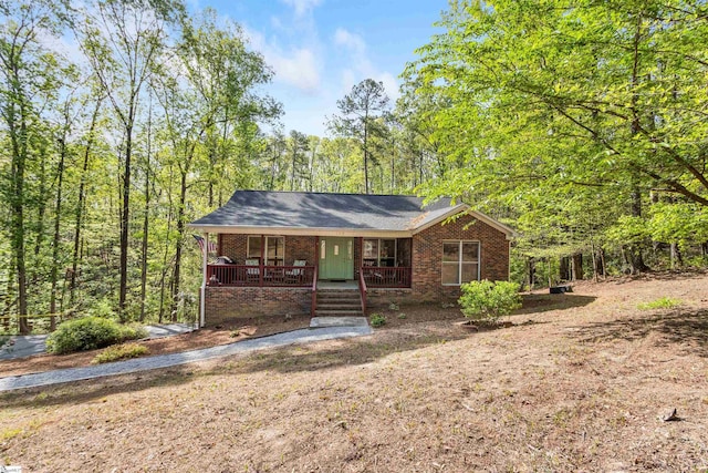 112 Jocassee Falls Rd, Salem, SC 29676 - single story home featuring covered porch and brick siding