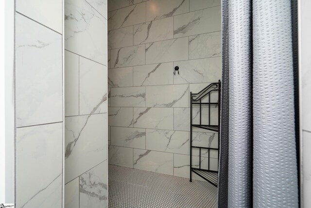 885 Affirmed Dr, Boiling Springs, SC 29316 - full bath featuring a walk in shower
