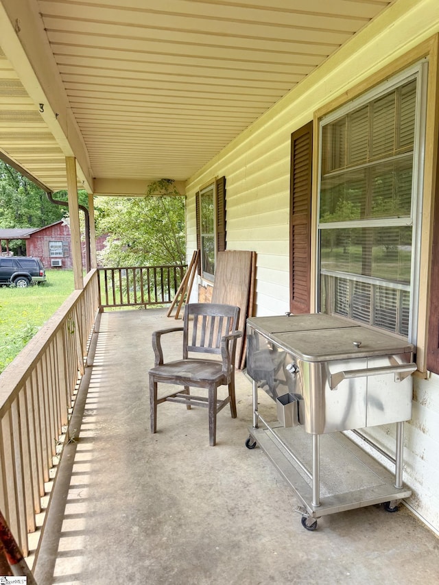 exterior space featuring a porch