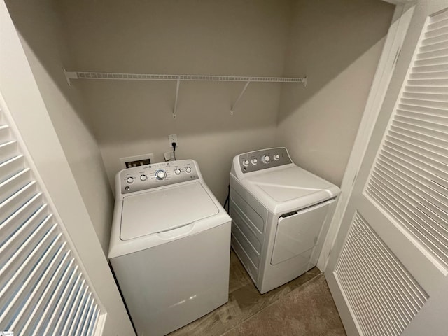 laundry room featuring laundry area and independent washer and dryer