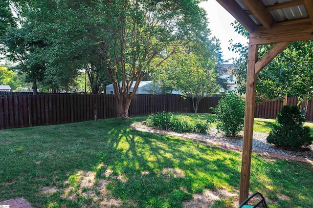 104 Fairview Lake Way, Simpsonville, SC 29680 - view of yard featuring a fenced backyard