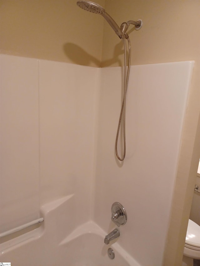 315 Farnsworth Rd, Spartanburg, SC 29301 - bathroom featuring toilet and bathtub / shower combination