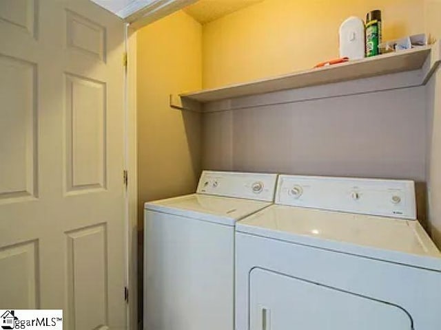 317 Farnsworth Rd, Spartanburg, SC 29301 - laundry room with separate washer and dryer