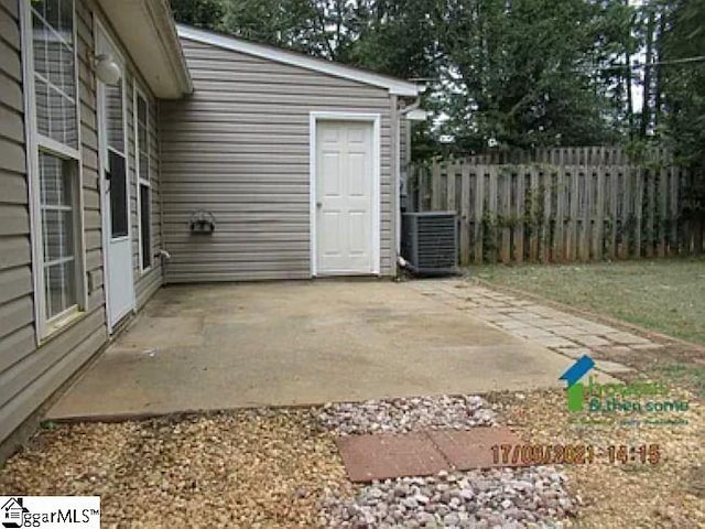 317 Farnsworth Rd, Spartanburg, SC 29301 - view of patio with central AC and fence