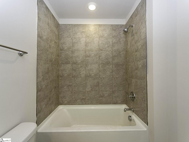full bath featuring toilet and shower / bath combination