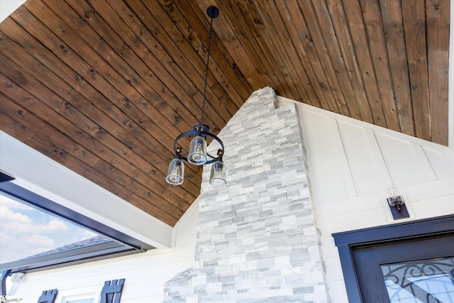 details with an inviting chandelier