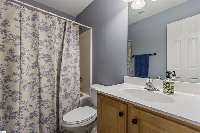 502 Kingsmoor Dr, Simpsonville, SC 29681 - full bath with toilet, visible vents, shower / tub combo with curtain, and vanity