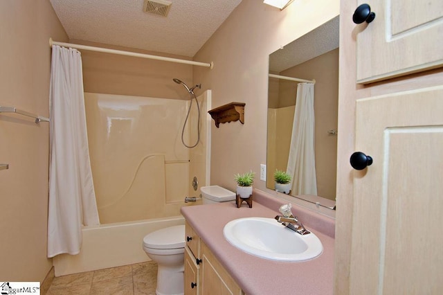 bathroom with a textured ceiling, visible vents, vanity, toilet, and shower / bathtub combination with curtain