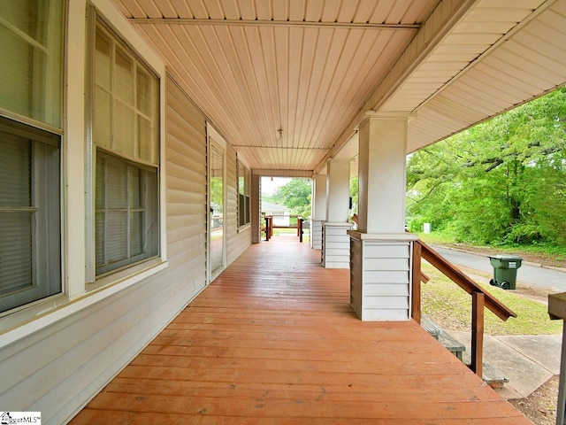 215 Louisiana St, Honea Path, SC 29654 - wooden terrace with a porch
