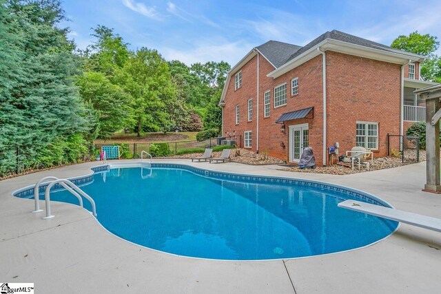 268 Antrim Ave, Moore, SC 29369 - view of swimming pool with fence, a fenced in pool, and a patio