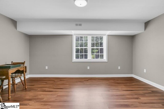 268 Antrim Ave, Moore, SC 29369 - interior space with visible vents, baseboards, and wood finished floors
