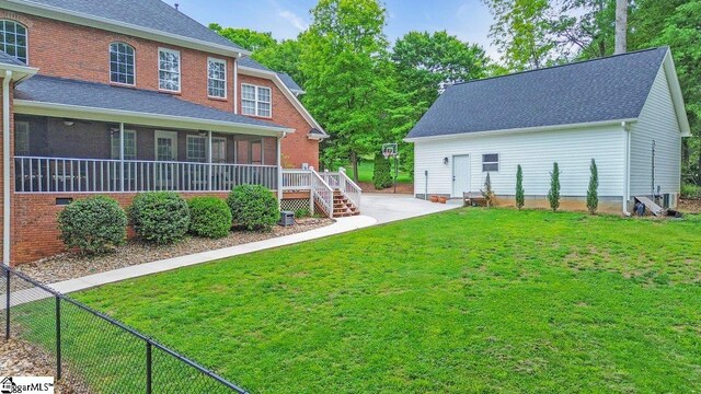 268 Antrim Ave, Moore, SC 29369 - view of yard with fence and a sunroom