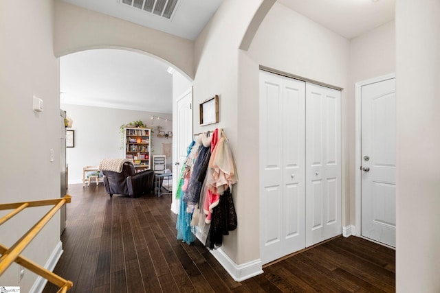 180 Bur Oak Dr, Taylors, SC 29687 - corridor with visible vents, arched walkways, baseboards, and hardwood / wood-style floors