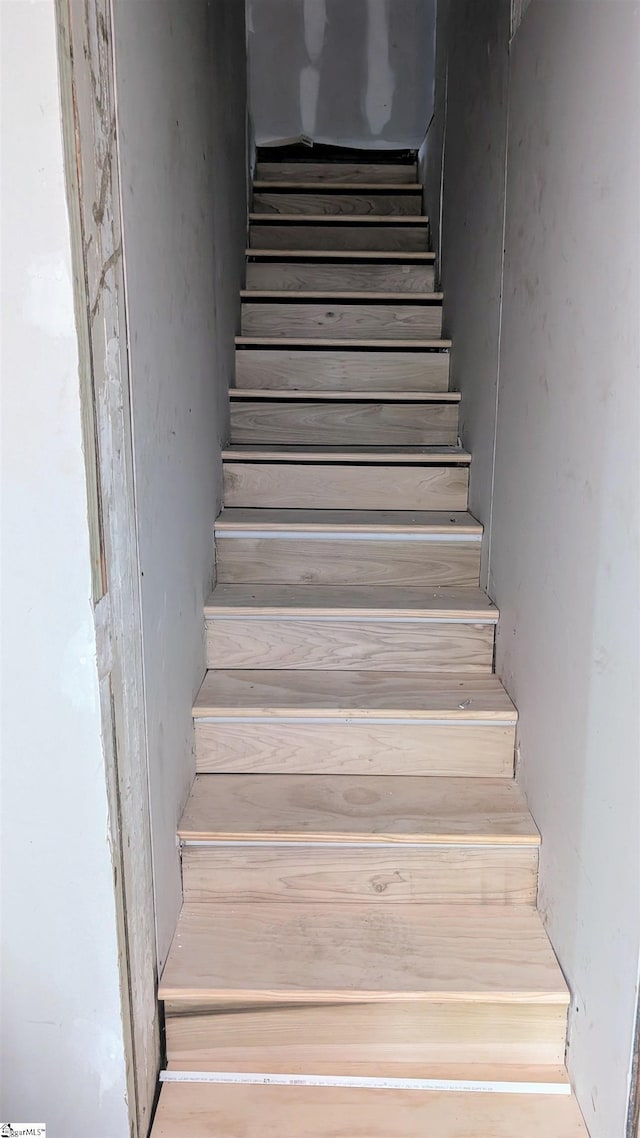 6 Liberty St, Piedmont, SC 29673 - view of stairs