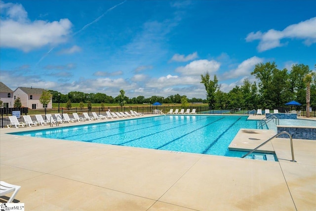 216 Bonifay Dr, Fountain Inn, SC 29644 - community pool with a patio area