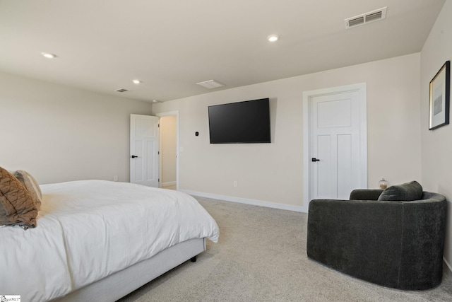 bedroom with carpet floors, baseboards, recessed lighting, and visible vents