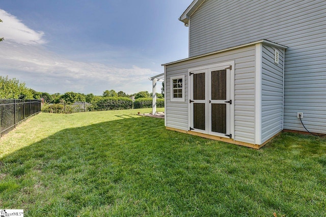 106 Hickory Valley Way, Taylors, SC 29687 - view of yard featuring an outdoor structure and a fenced backyard