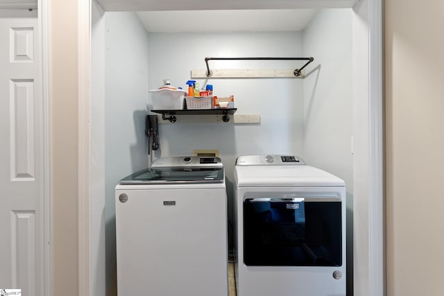 laundry room featuring laundry area and independent washer and dryer