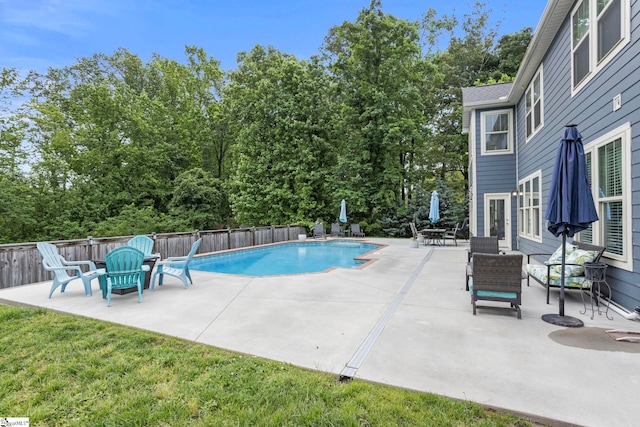324 Runion Lake Ct, Taylors, SC 29687 - view of pool featuring a fenced backyard, a patio area, and a fenced in pool